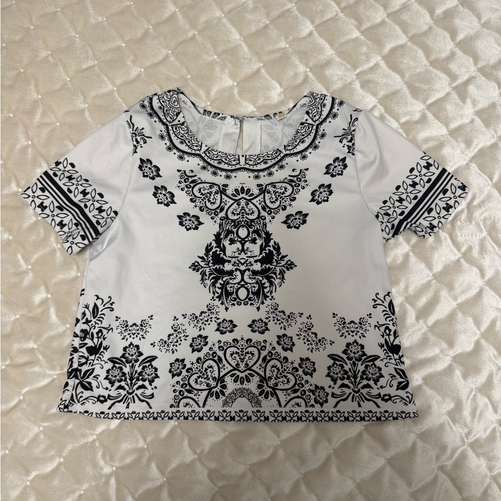Black and White Women's Cropped Top